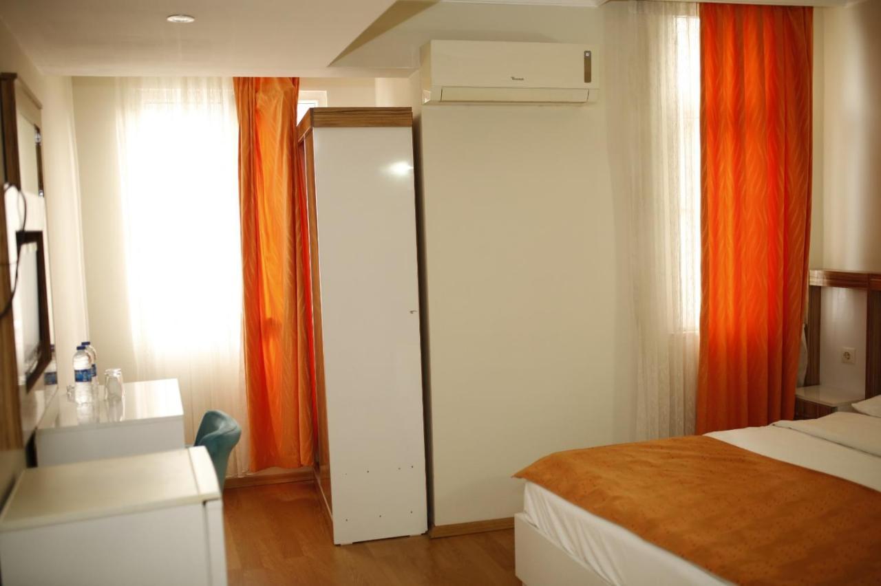 Oezhan Hotel Анталия Екстериор снимка
