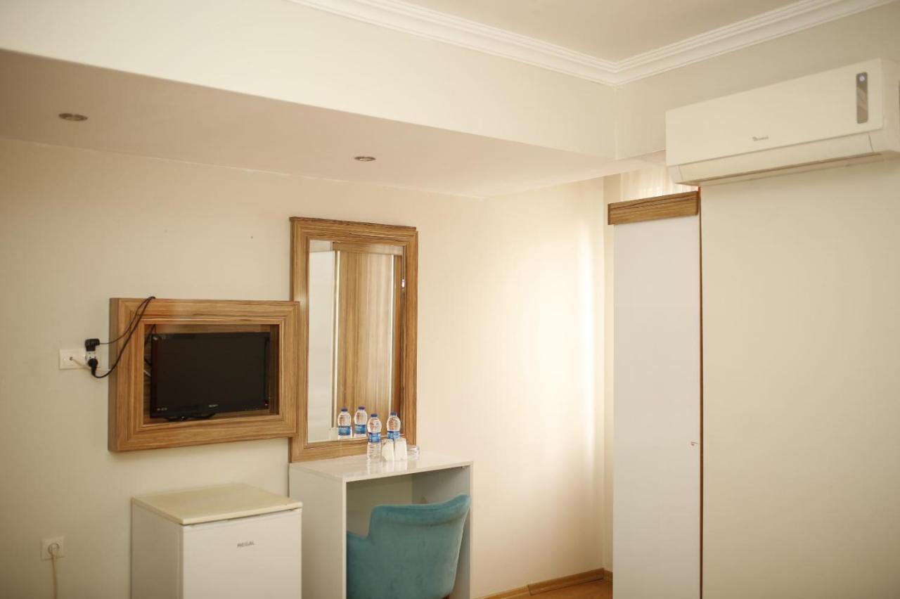 Oezhan Hotel Анталия Екстериор снимка