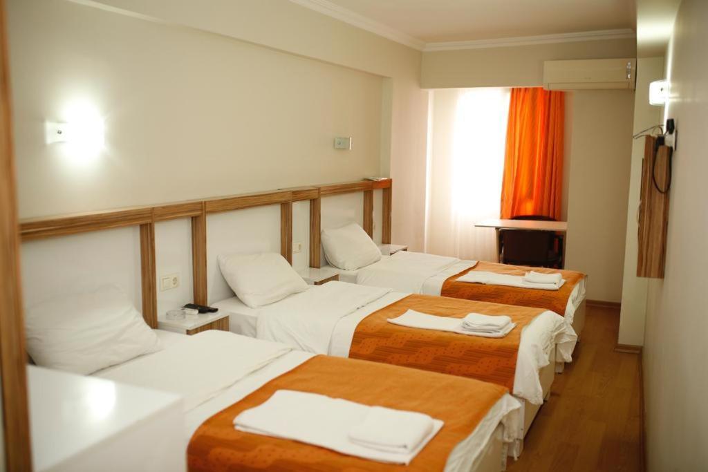 Oezhan Hotel Анталия Екстериор снимка