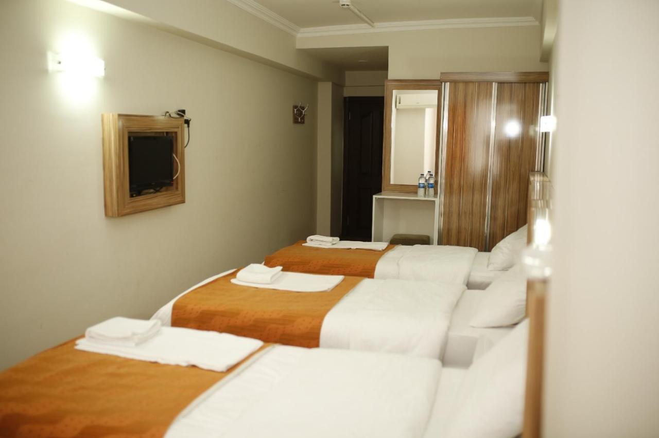 Oezhan Hotel Анталия Екстериор снимка