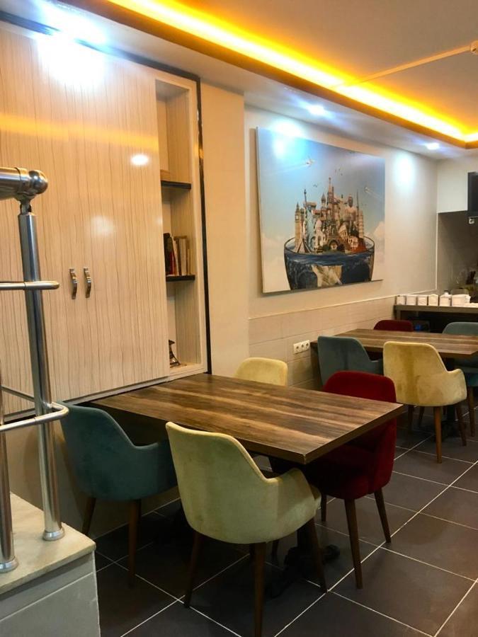Oezhan Hotel Анталия Екстериор снимка