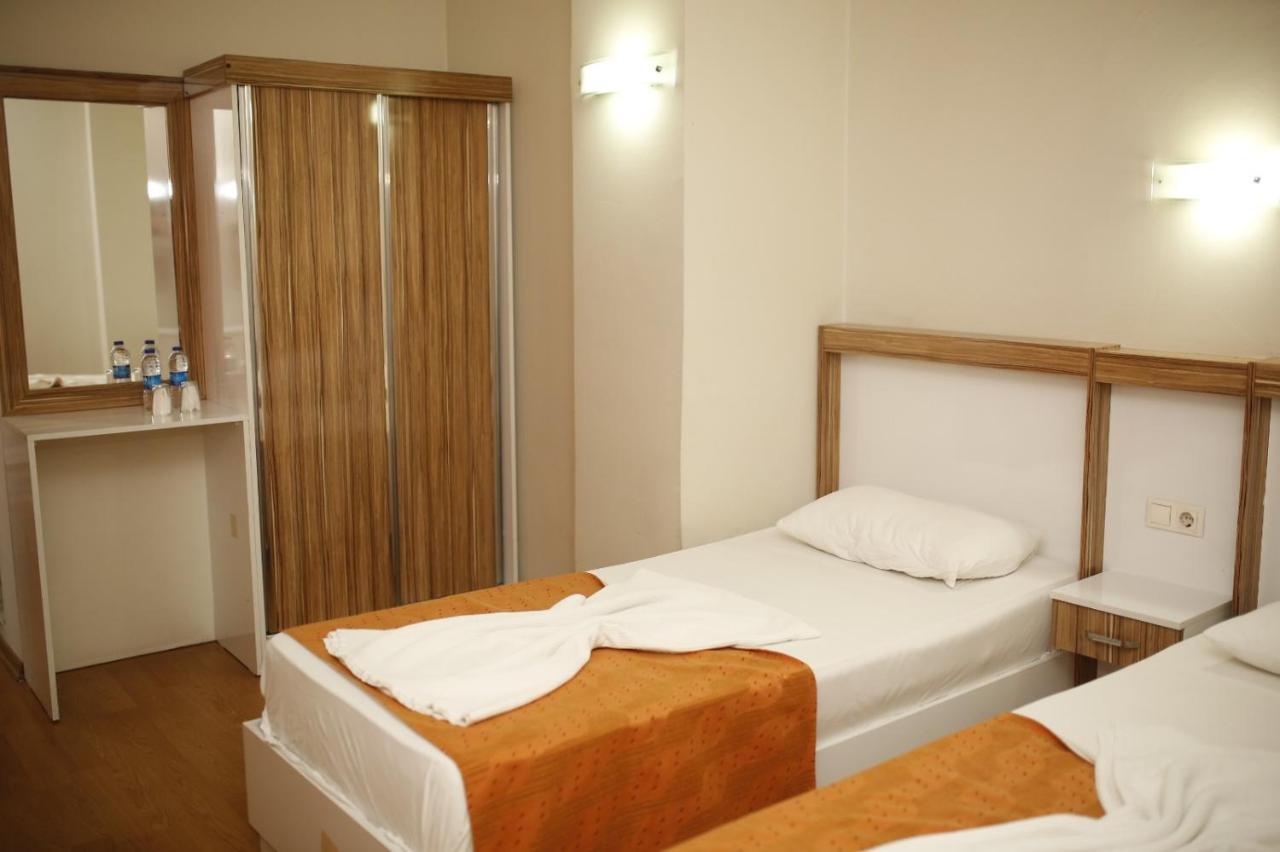 Oezhan Hotel Анталия Екстериор снимка